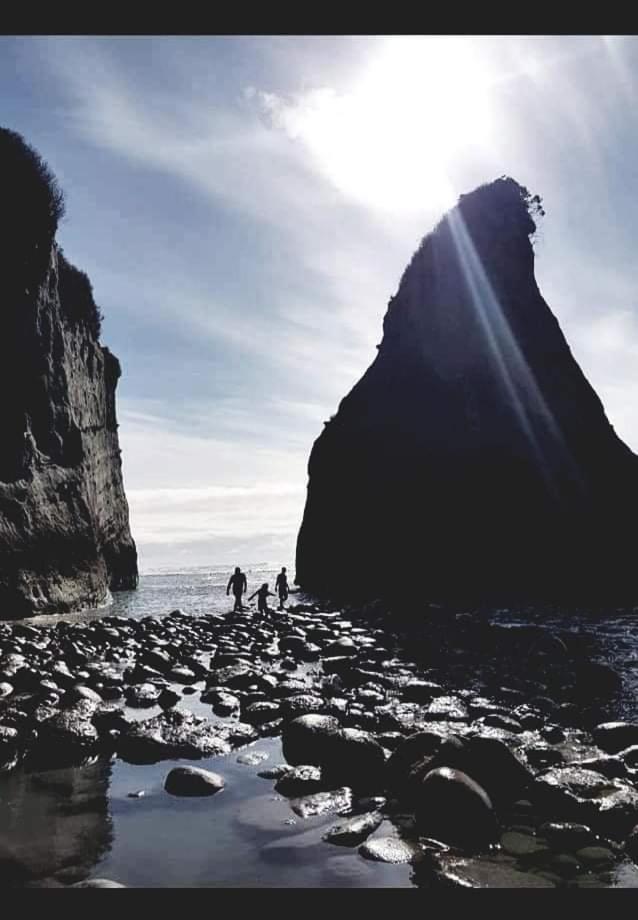 The Hole In The Rock Yurt Hotel Cape Foulwind ภายนอก รูปภาพ