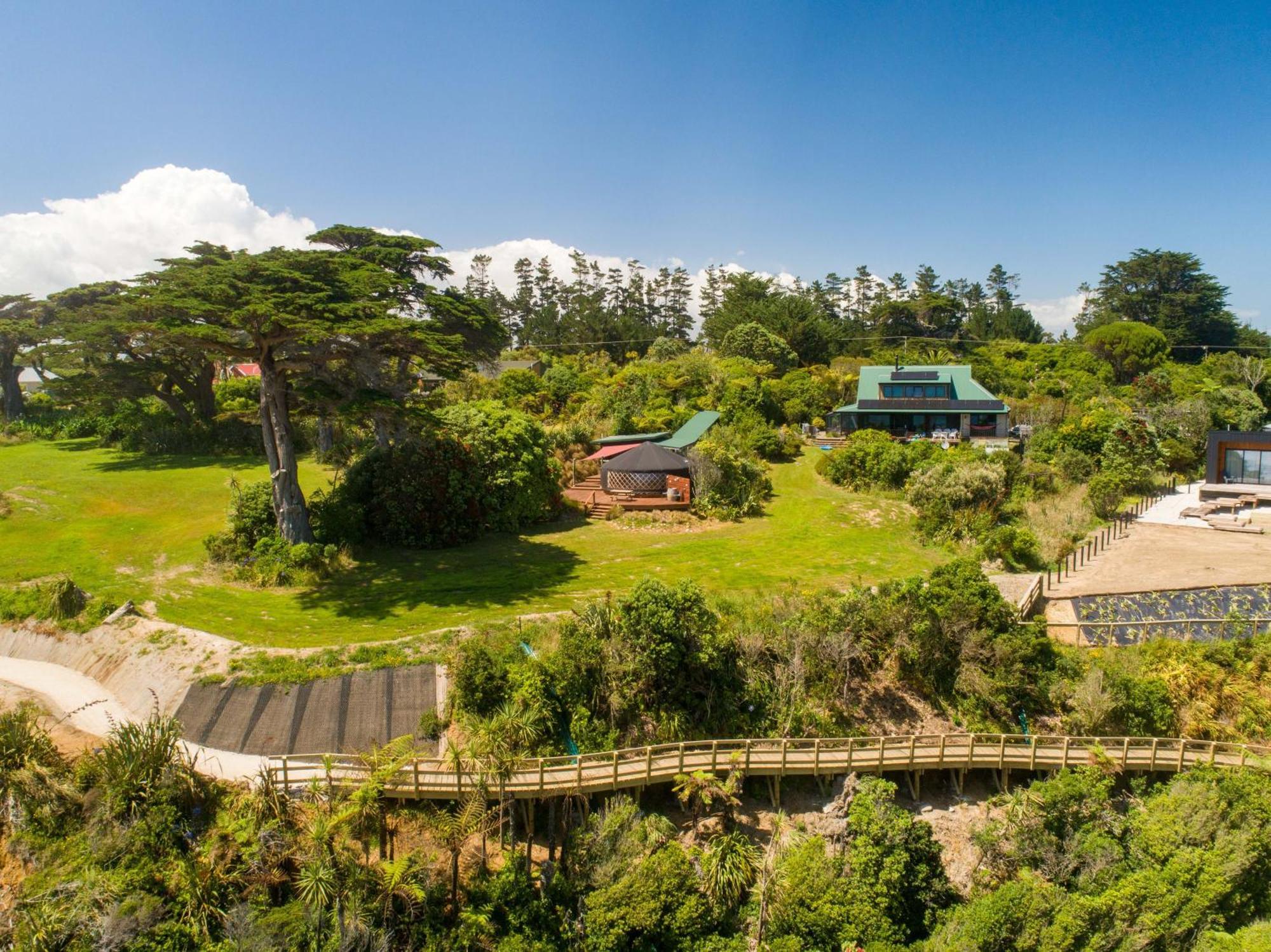 The Hole In The Rock Yurt Hotel Cape Foulwind ภายนอก รูปภาพ